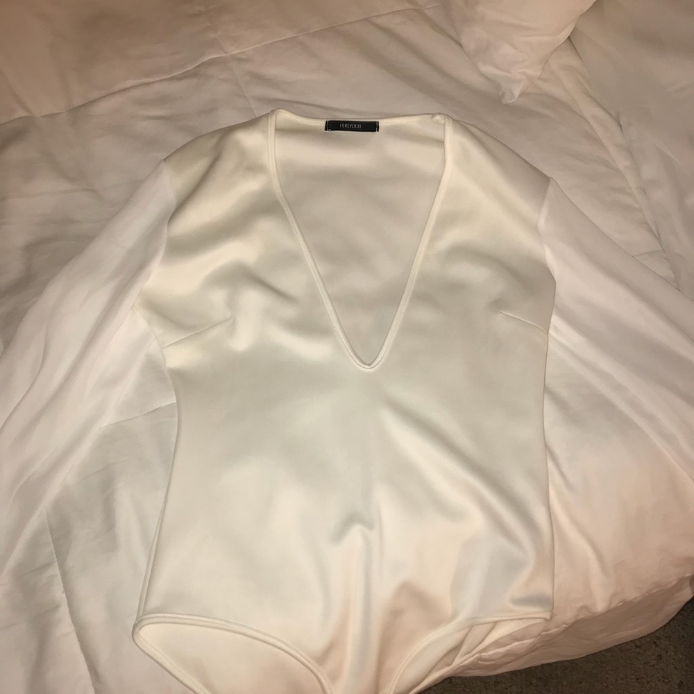 White long sleeve bodysuit
